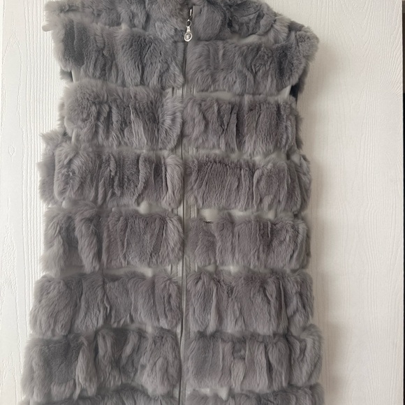 Gray Real Fur Vest - Picture 2 of 2